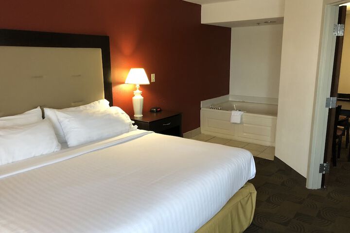 Country Inn & Suites by Radisson Murrells Inlet, SC
