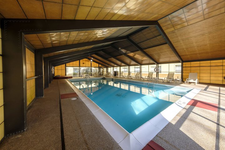 Pool 6 of 51