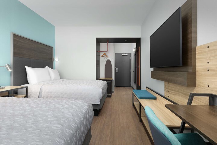 Room 9 of 27