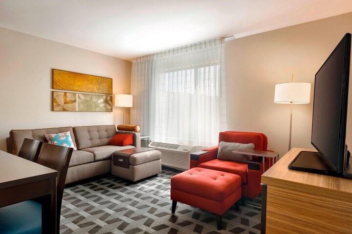 Room 13 of 26