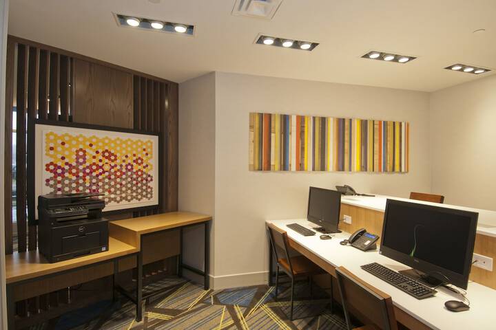 Business Center 35 of 35