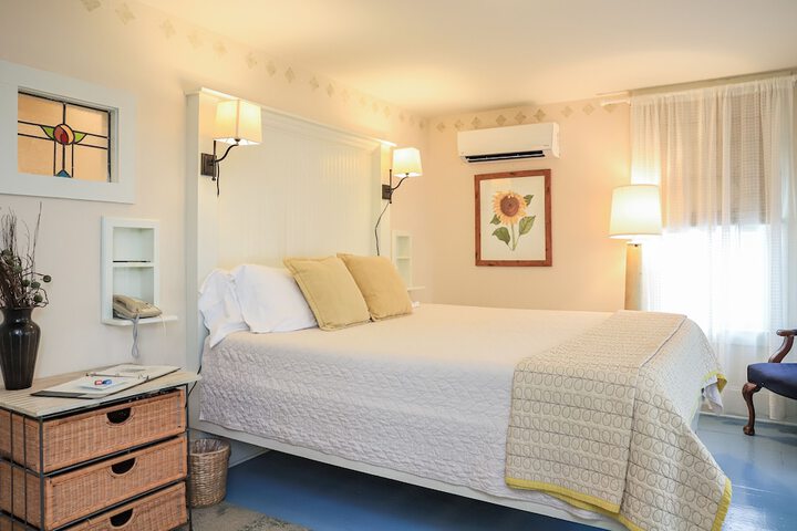 Room 33 of 44