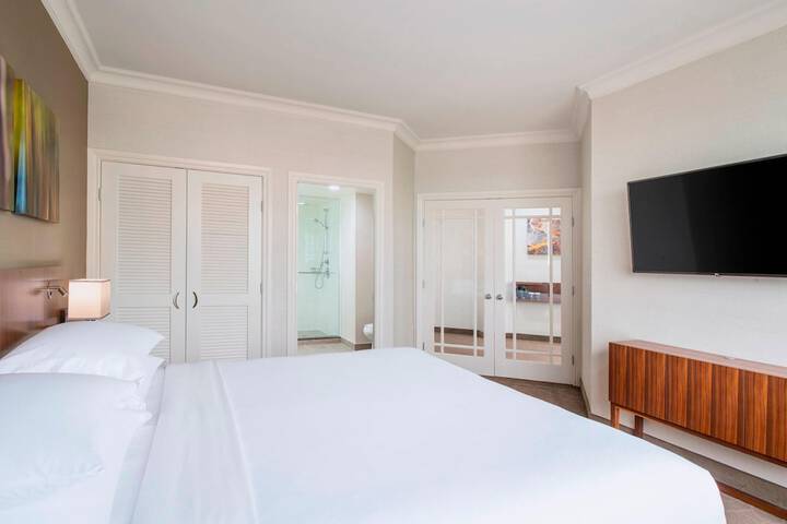 Room 21 of 73