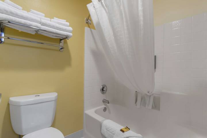Room 11 of 31