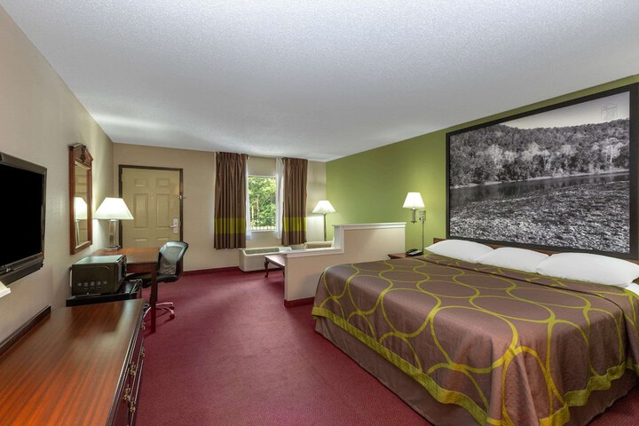 Room 14 of 25