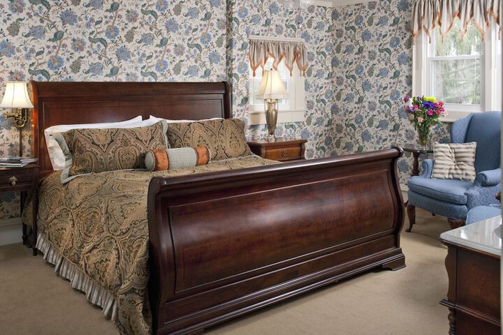 Albemarle Inn