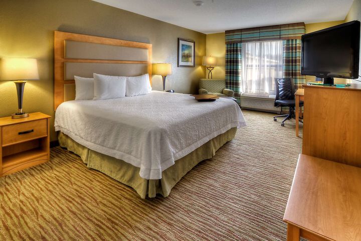 Room 32 of 38