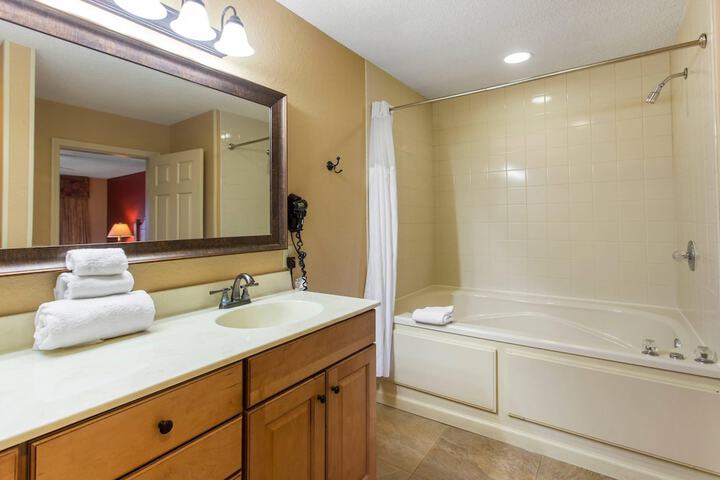 Bluegreen Vacations Blue Ridge Village an Ascend Collection Resort