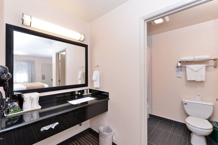 Rodeway Inn
