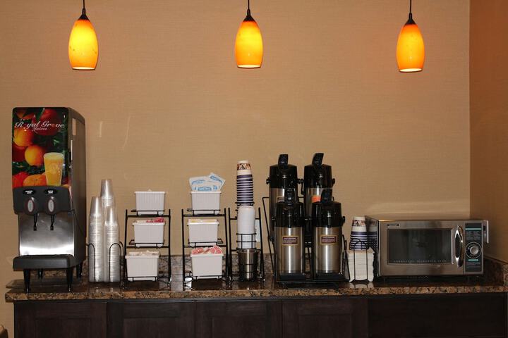 Breakfast/Coffee Service 18 of 31