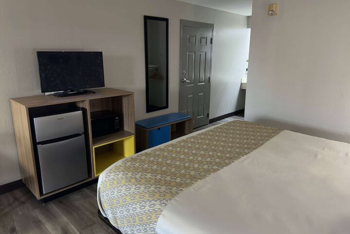 Room 21 of 47