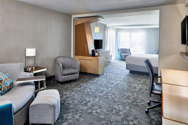 Room 22 of 36