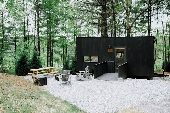 Postcard Cabins Asheboro Outdoor Collection by Marriott Bonvoy