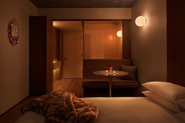 Room 20 of 49