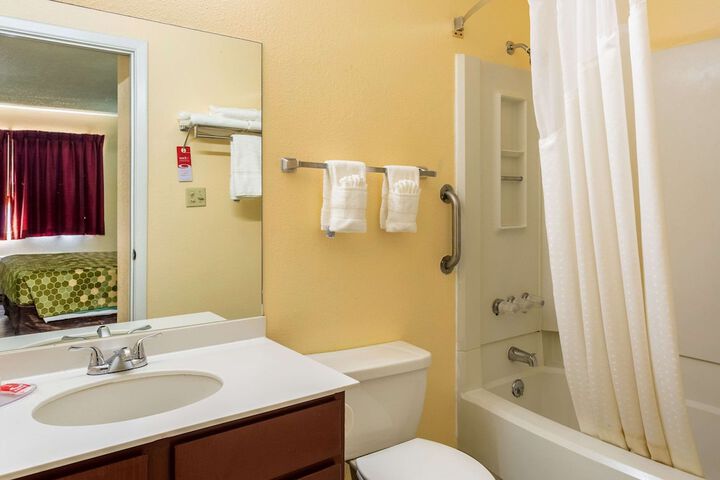 Room 12 of 22