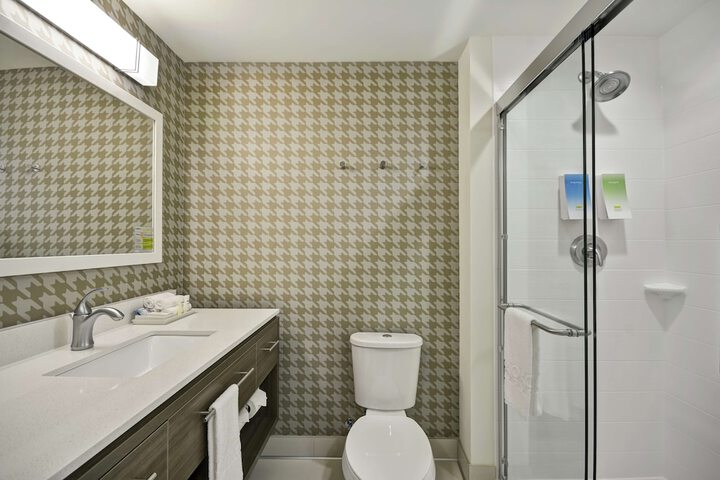 Room 21 of 40