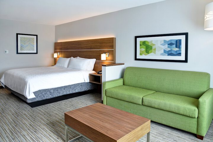 Holiday Inn Express & Suites Ottawa by IHG