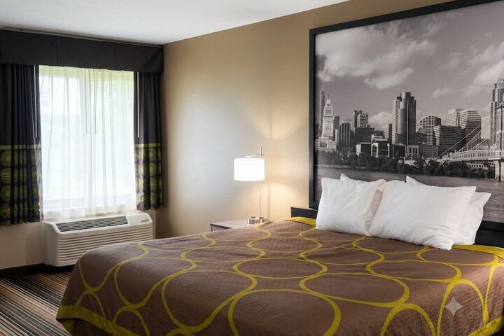 Super 8 by Wyndham Harrison OH