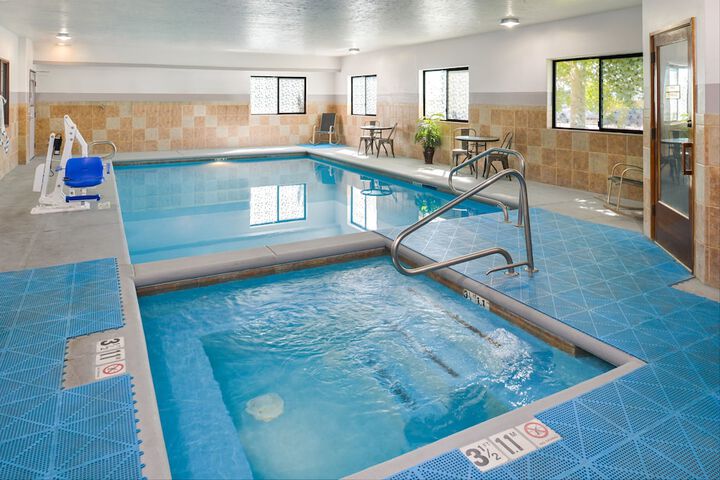 Pool 6 of 39