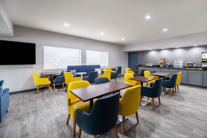 Quality Inn & Suites Artesia