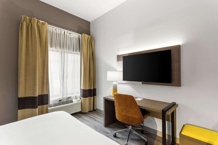 Room 20 of 39