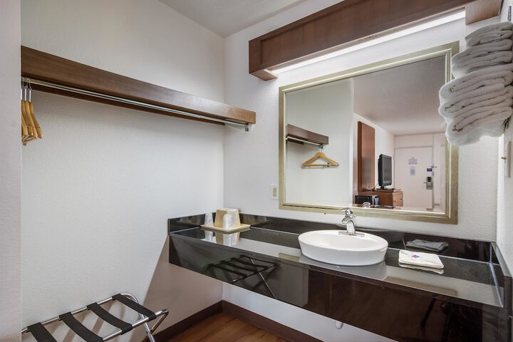 Room 15 of 46