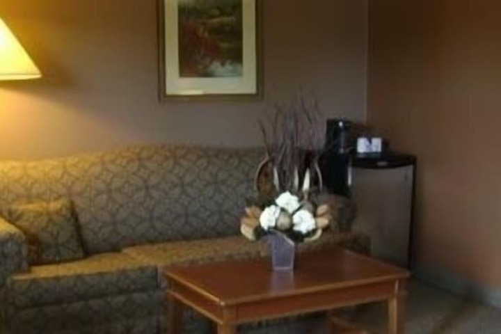 Talbot Trail Inn & Suites