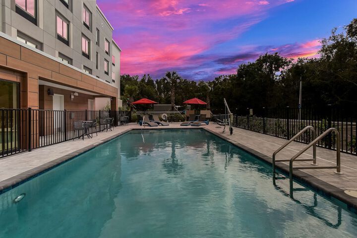 Pool 4 of 61