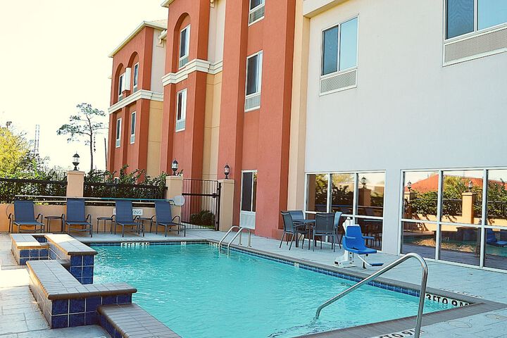 Pool 5 of 40