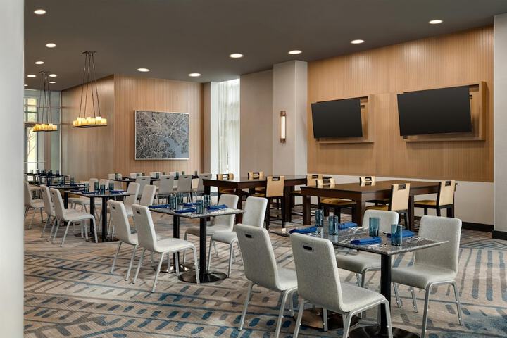 Hilton Baltimore BWI Airport