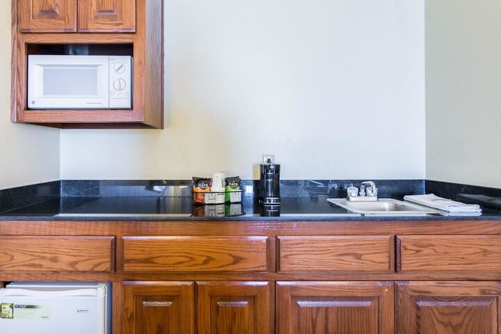 Quality Inn & Suites Alma I-40