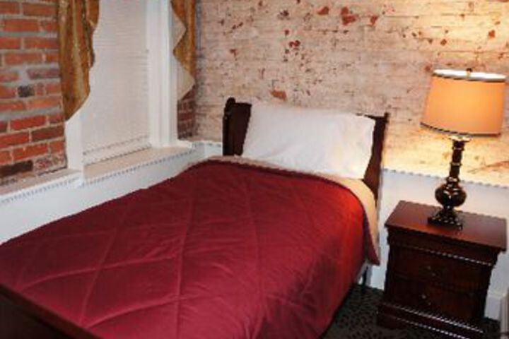 Publick House Restaurant and Country Inn