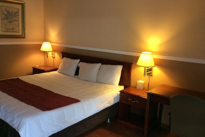 Room 28 of 46