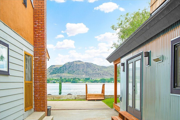 Lake Level Cabin in Oroville