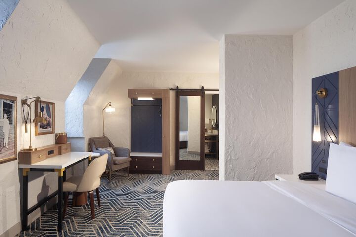 Hotel Royer Urbana Champaign Tapestry Collection by Hilton