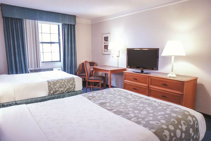 Room 21 of 27