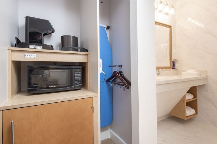 Room 20 of 68