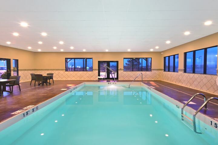 Holiday Inn Express Hotel & Suites Colby by IHG