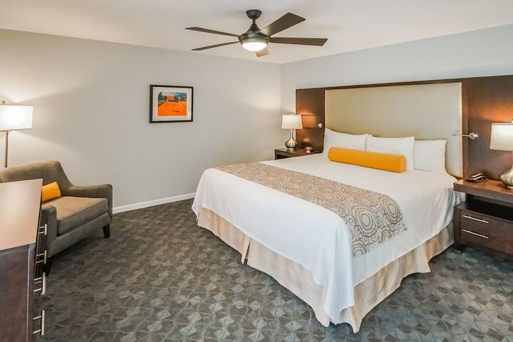 Room 9 of 28