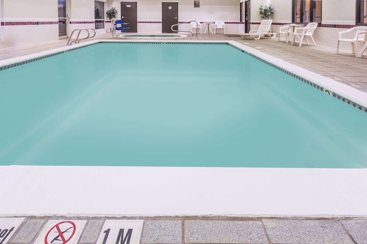 Pool 4 of 36