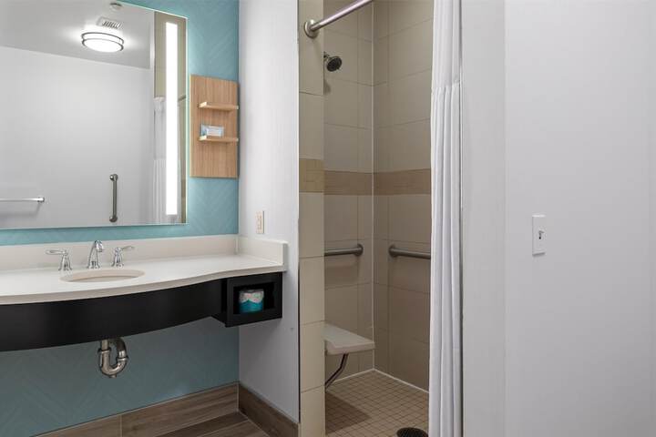 Hilton Garden Inn Auburn