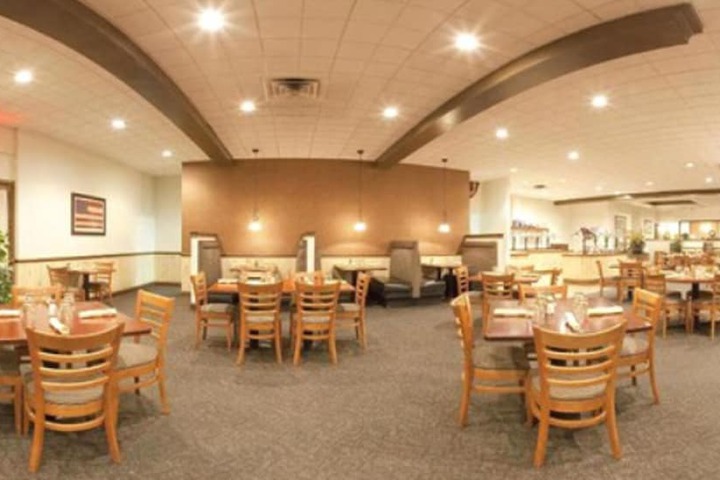 Dining 43 of 56