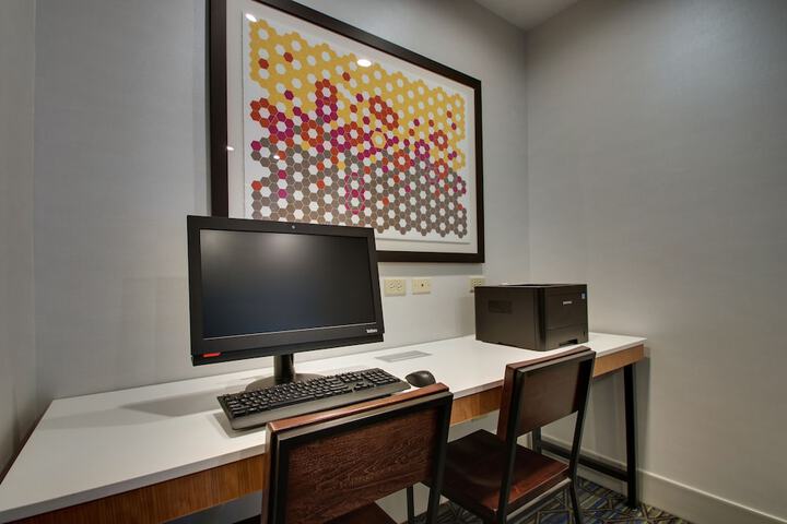 Holiday Inn Express & Suites Morris by IHG