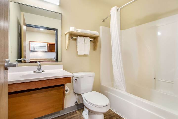 Room 15 of 37