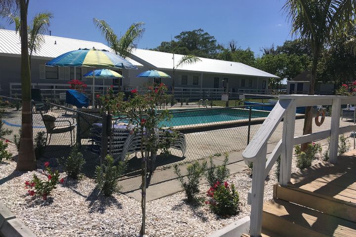 The Rivers Edge Motel
