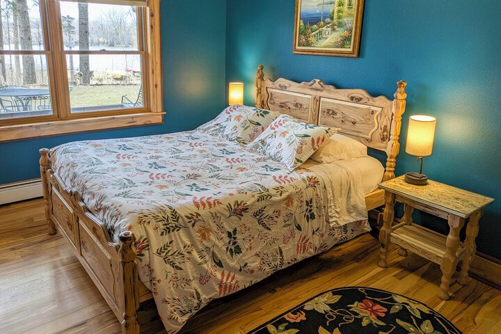 On-site Trails: Rock River Retreat in Jefferson!