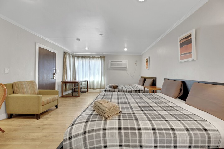 Room 44 of 58