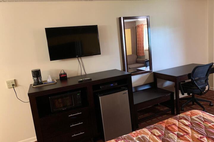 Room 17 of 31