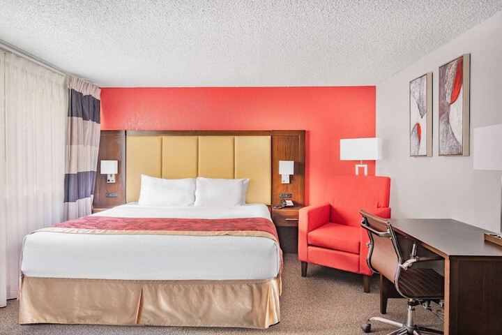 Ramada by Wyndham Keystone Near Mt. Rushmore