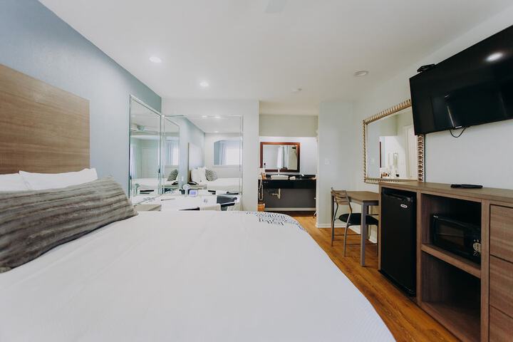 Room 27 of 45